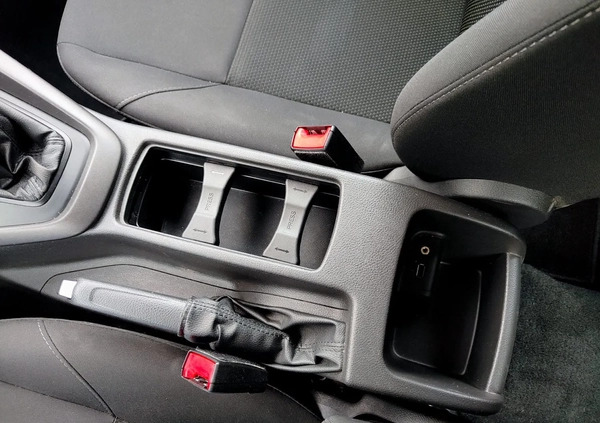Ford Focus cena 32900 przebieg: 180000, rok produkcji 2016 z Poznań małe 436